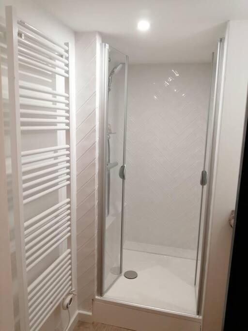 A 300 Metres De Paris 13, Superbe Deux Pieces Neuf Apartment อีวรี-ซูร์-แซ็น ภายนอก รูปภาพ